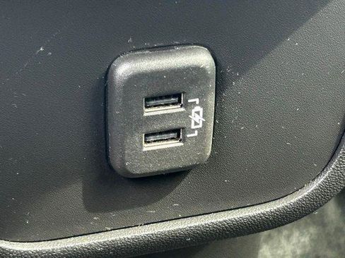 Used 2022 Chevrolet Equinox LT FWD image 30
