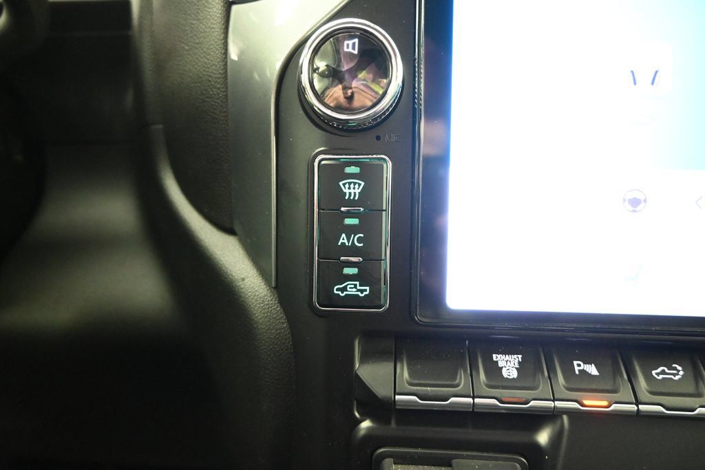 Used 2021 Chevrolet Silverado 2500 W/T w/ WT Convenience Package AWD/4WD image 31