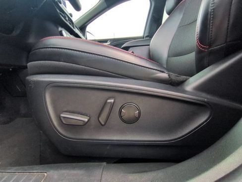 Used 2025 Ford Escape ST-Line AWD/4WD image 14