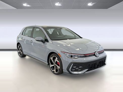 New 2026 Volkswagen Golf SE image 7