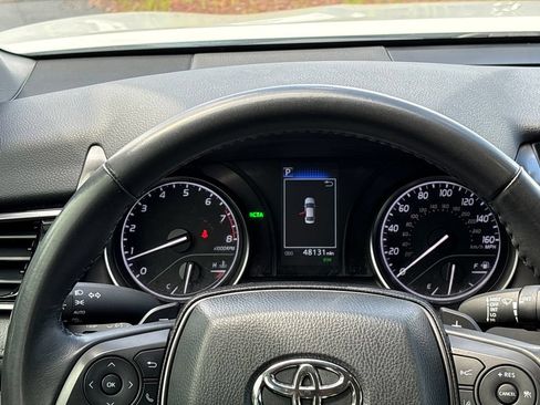 Used 2024 Toyota Camry SE w/ Convenience Package FWD image 15