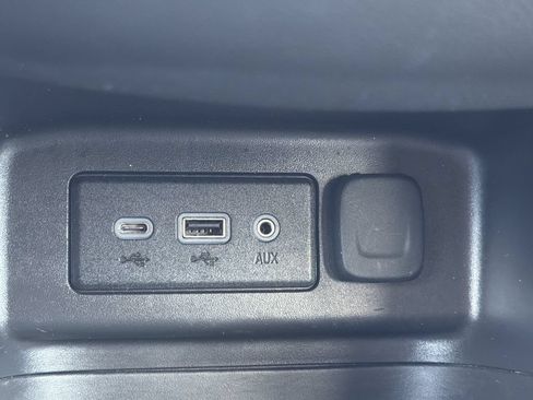 Used 2024 Chevrolet Equinox LT FWD image 7