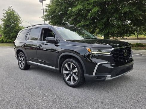 Used 2024 Honda Pilot Touring image 8