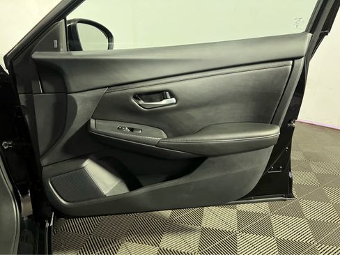 Used 2025 Nissan Sentra SV w/ Trunk Package FWD image 28