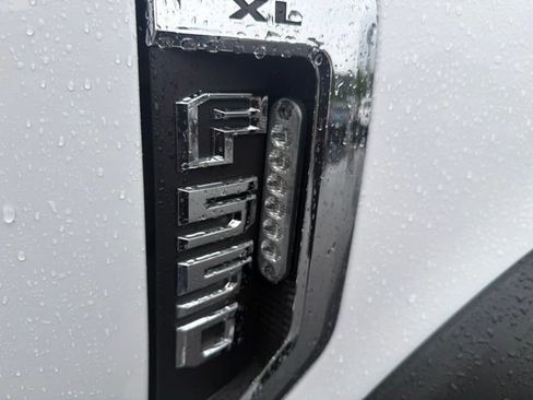 Used 2019 Ford F550 4x4 Regular Cab Super Duty w/ XL Value Package image 25