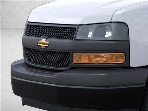 New 2026 Chevrolet Express 3500 Extended w/ Driver Convenience Package RWD image 13