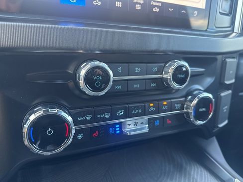 Used 2024 Ford F250 Platinum w/ FX4 Off-Road Package image 9