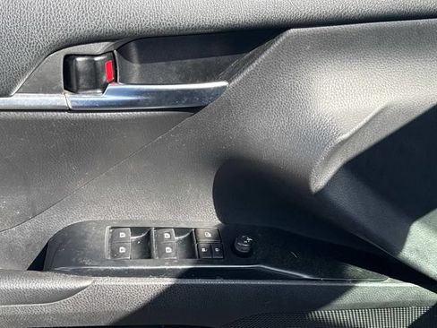 Used 2018 Toyota Camry SE w/ Audio Package FWD image 26