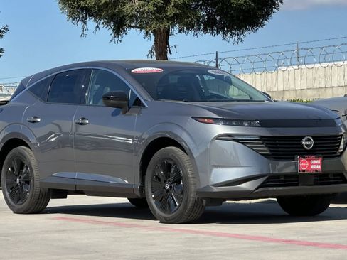 Certified 2025 Nissan Murano SV image 10