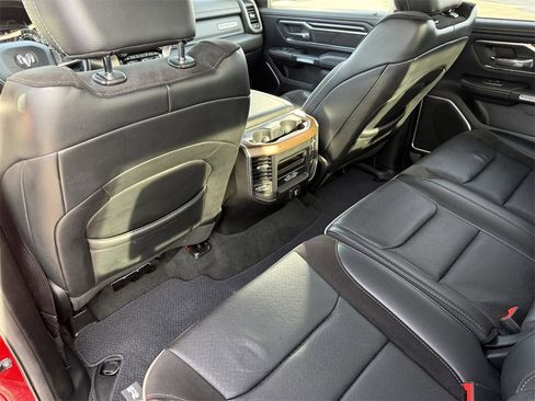 Used 2022 RAM 1500 Laramie image 32
