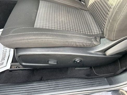 Used 2021 Dodge Challenger SXT image 14