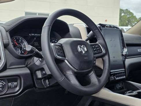 Used 2022 RAM 3500 Laramie AWD/4WD image 25