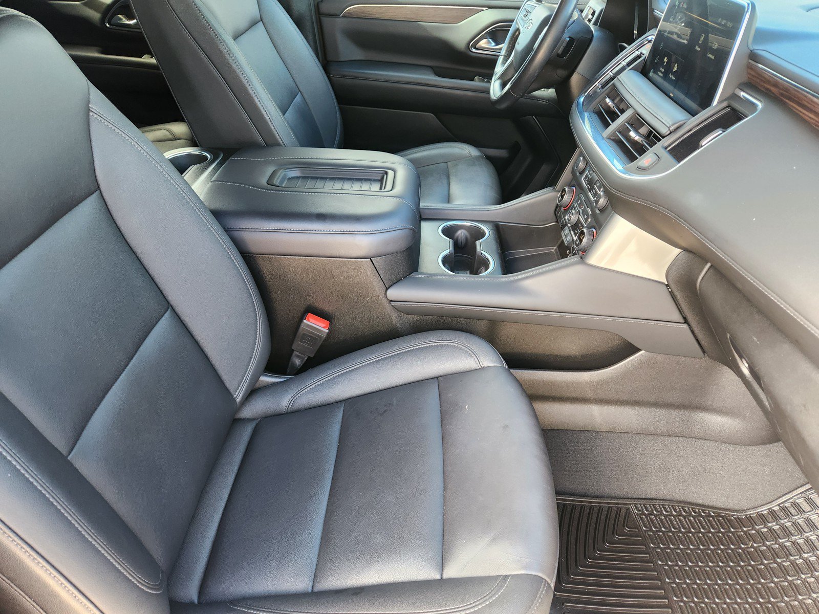 Used 2022 Chevrolet Suburban Z71 AWD/4WD image 11