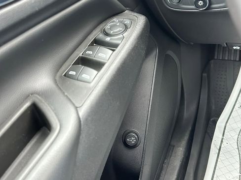 Used 2020 Chevrolet Equinox LT image 14