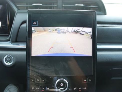 Used 2025 GMC Terrain Elevation w/ Elevation Premium Package FWD image 27