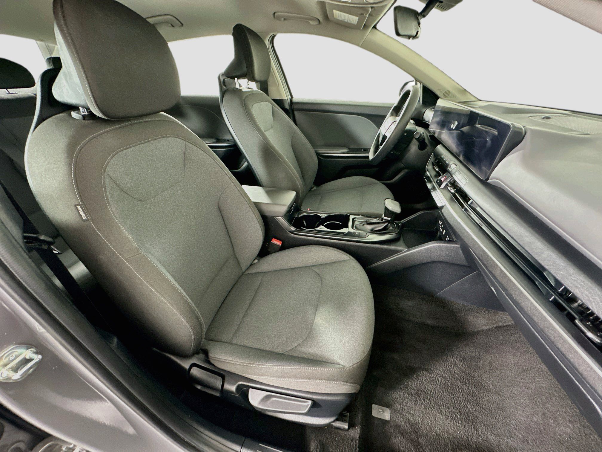 Used 2025 Kia K4 FWD image 29