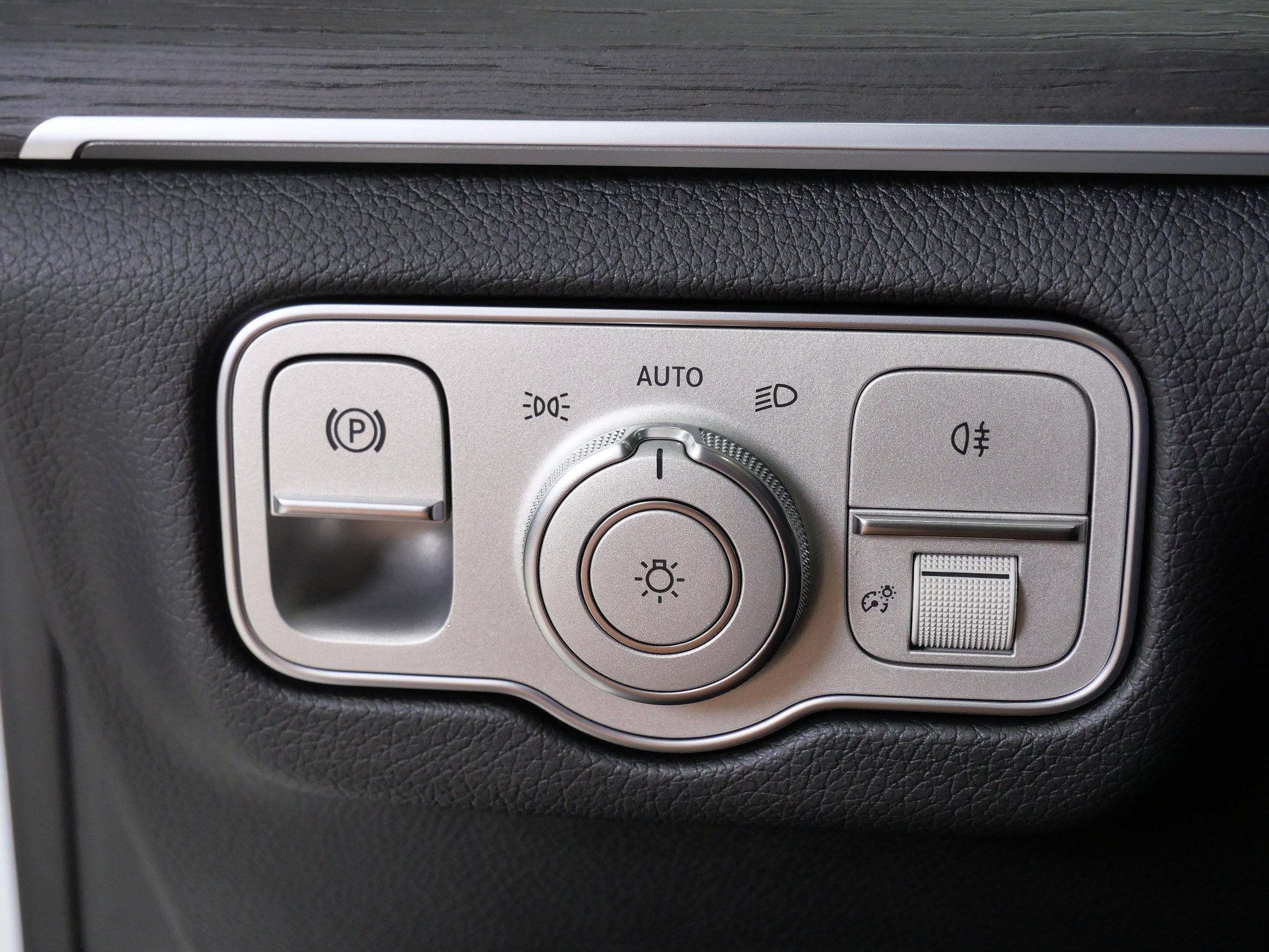 Used 2024 Mercedes-Benz GLE 350 4MATIC image 24