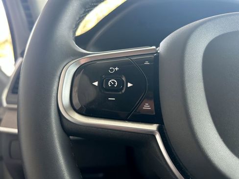 Used 2023 Volvo XC90 B6 Ultimate w/ Protection Package Premier image 19