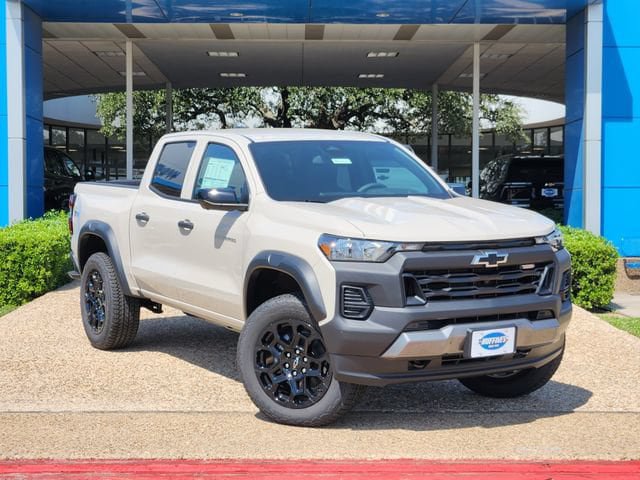 New 2026 Chevrolet Colorado Trail Boss AWD/4WD image 2