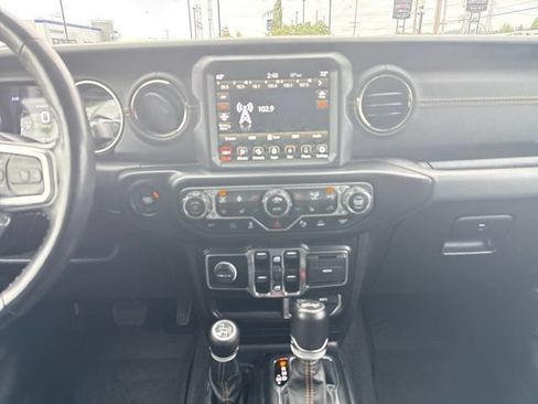 Used 2021 Jeep Wrangler Unlimited Sahara AWD/4WD image 41