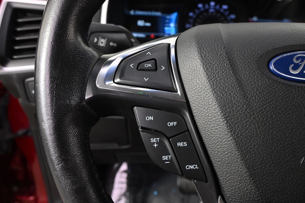 Used 2019 Ford Edge Titanium FWD image 32