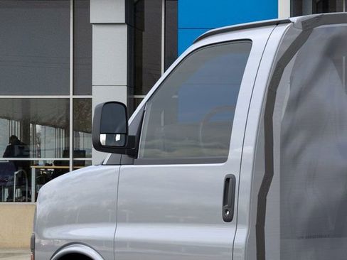 New 2026 Chevrolet Express 3500 image 12