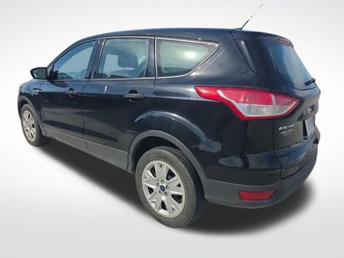 Used 2016 Ford Escape S image 4