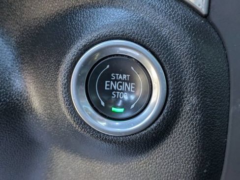 Used 2022 Chevrolet Silverado 1500 Custom AWD/4WD image 26