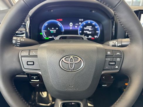 New 2026 Toyota Camry XLE FWD image 22