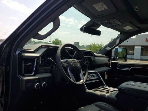 New 2026 GMC Sierra 2500 Denali AWD/4WD image 17