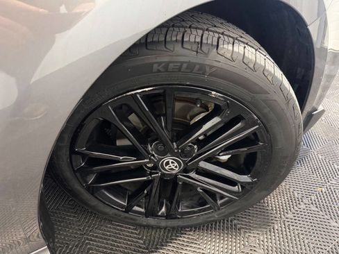 Used 2025 Toyota Camry SE image 42