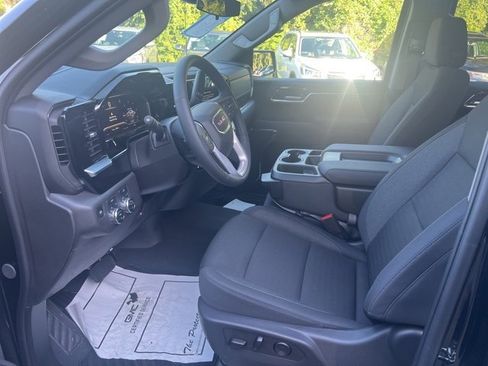 New 2025 GMC Sierra 1500 Elevation image 11