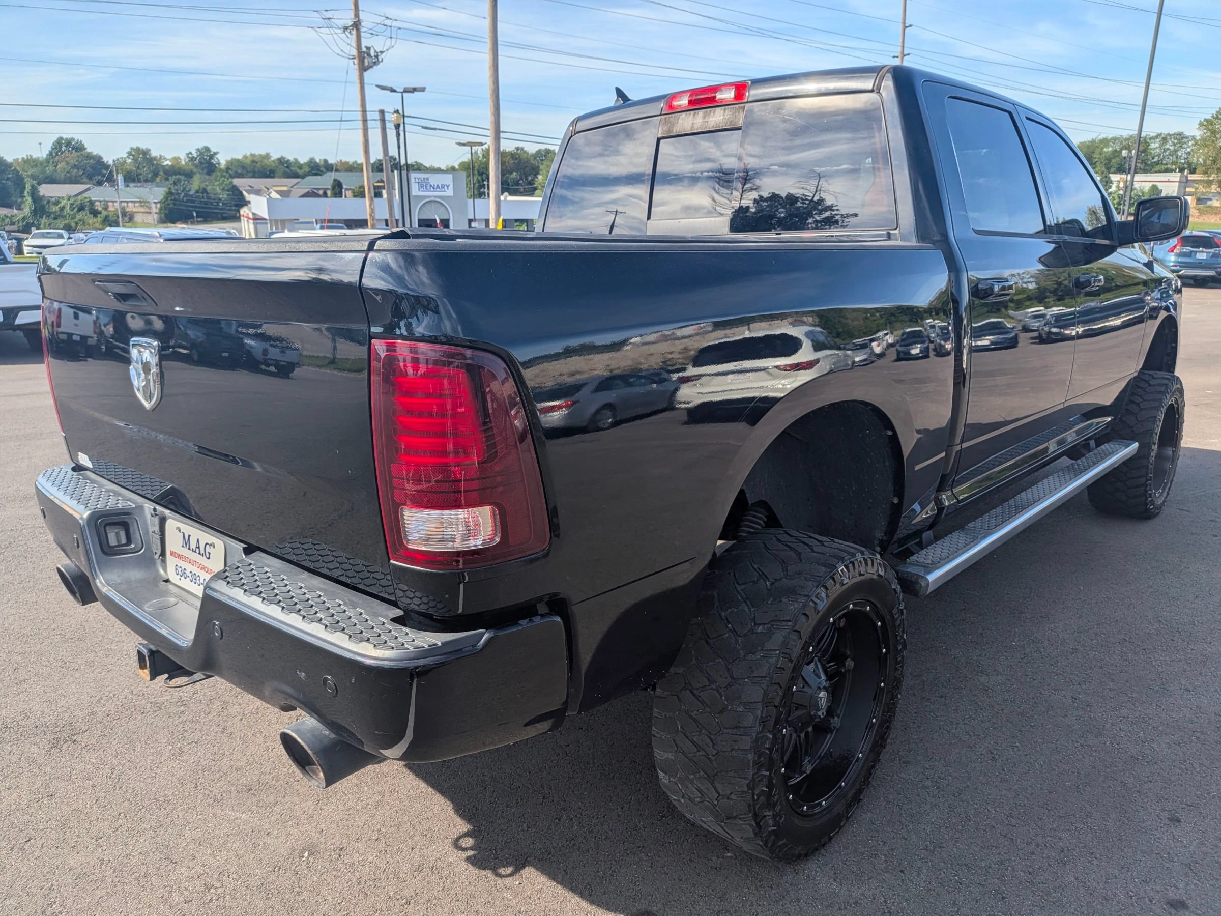 Used 2014 RAM 1500 Sport w/ Convenience Group AWD/4WD image 6