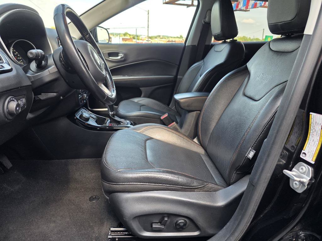 Used 2021 Jeep Compass Limited w/ Elite Interior Group AWD/4WD image 10