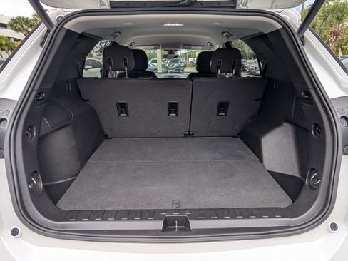 Used 2020 Chevrolet Equinox LT image 13