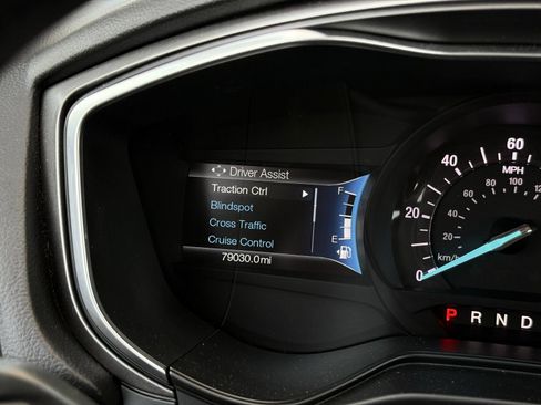 Used 2020 Ford Fusion SE FWD image 26