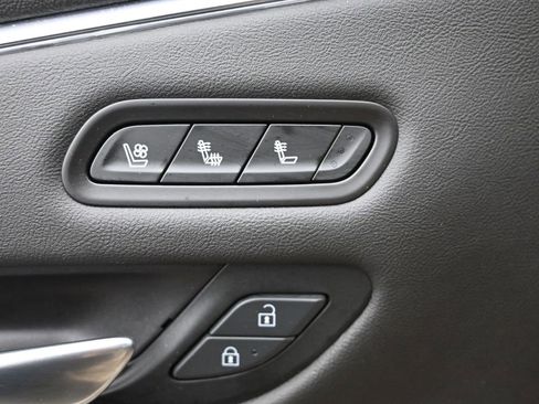 Used 2022 Cadillac Escalade ESV Premium Luxury image 26