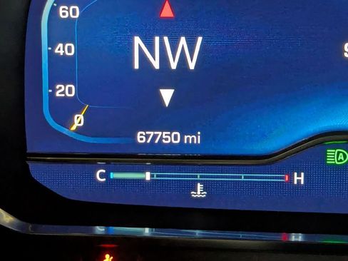 Used 2023 Chevrolet Suburban Premier image 99