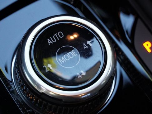 New 2026 GMC Canyon Denali image 17