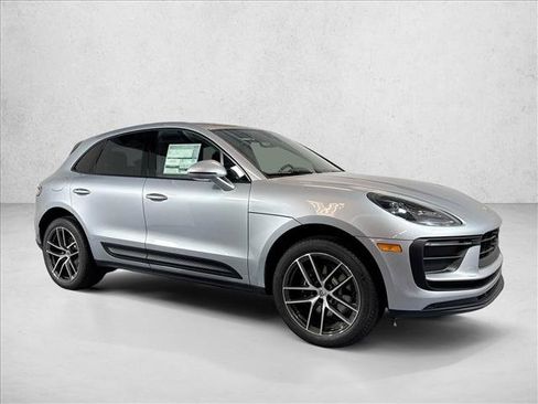 Used 2026 Porsche Macan AWD/4WD image 7
