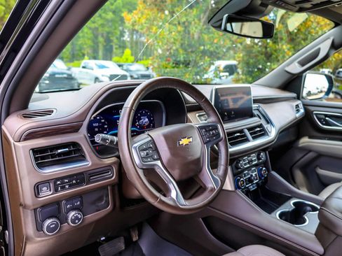 Used 2024 Chevrolet Tahoe LT w/ LT Signature Plus Package RWD image 11