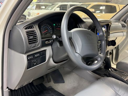 Used 2000 Toyota Land Cruiser image 15