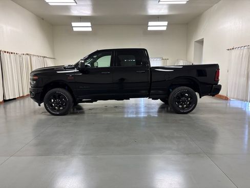 New 2026 RAM 2500 Big Horn AWD/4WD image 5