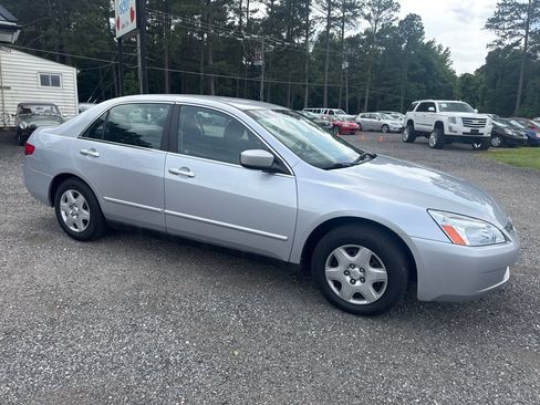 Used 2005 Honda Accord LX image 16