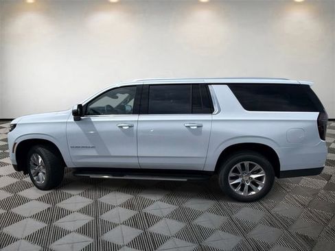 New 2026 Chevrolet Suburban Premier AWD/4WD image 8