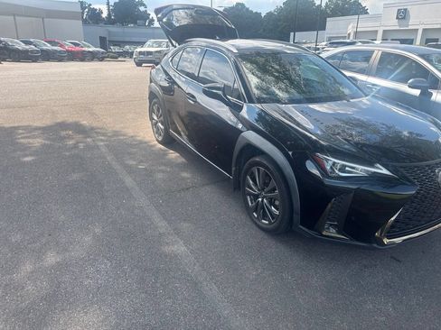 Used 2019 Lexus UX 200 F Sport w/ F Sport Premium Package FWD image 3