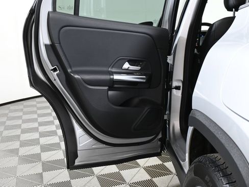 Certified 2022 Mercedes-Benz GLA 250 4MATIC image 31