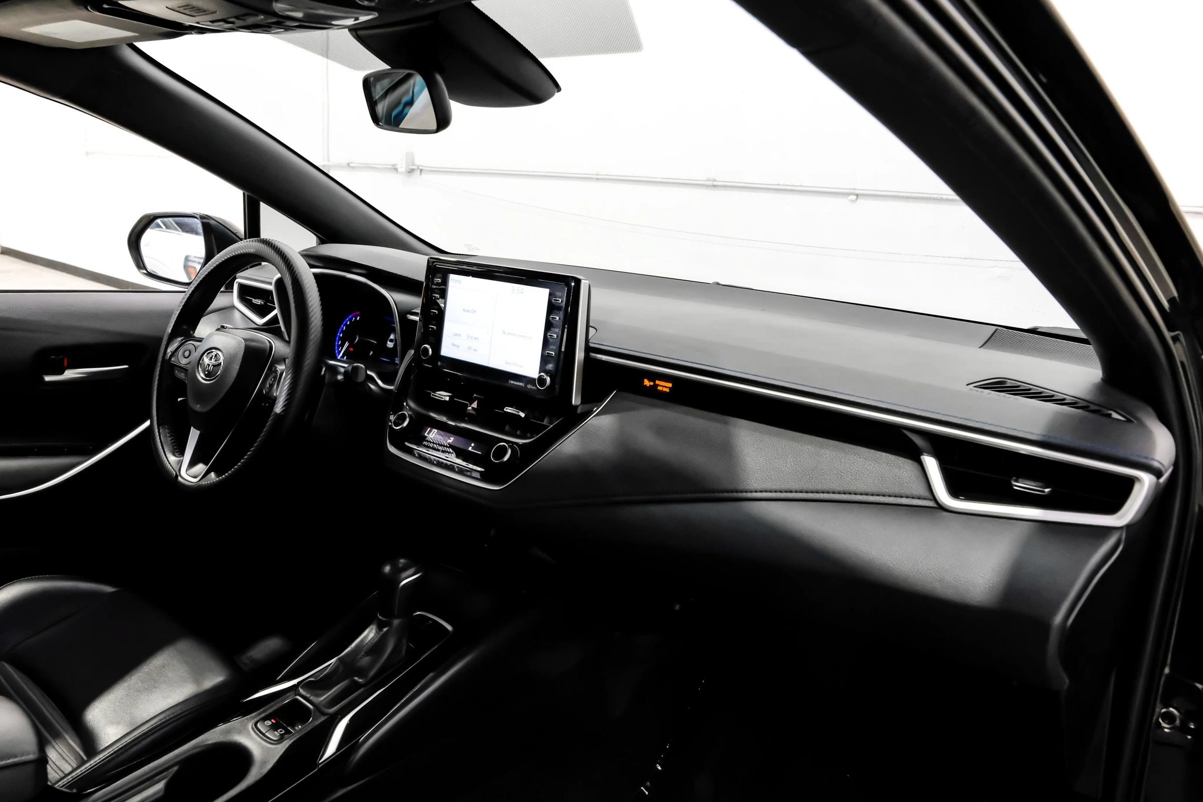 Used 2020 Toyota Corolla XSE FWD image 17