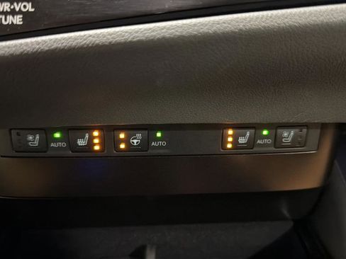 Certified 2024 Lexus ES 350 w/ Premium Package image 28