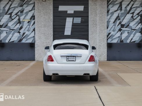 Used 2019 Rolls-Royce Wraith RWD image 13